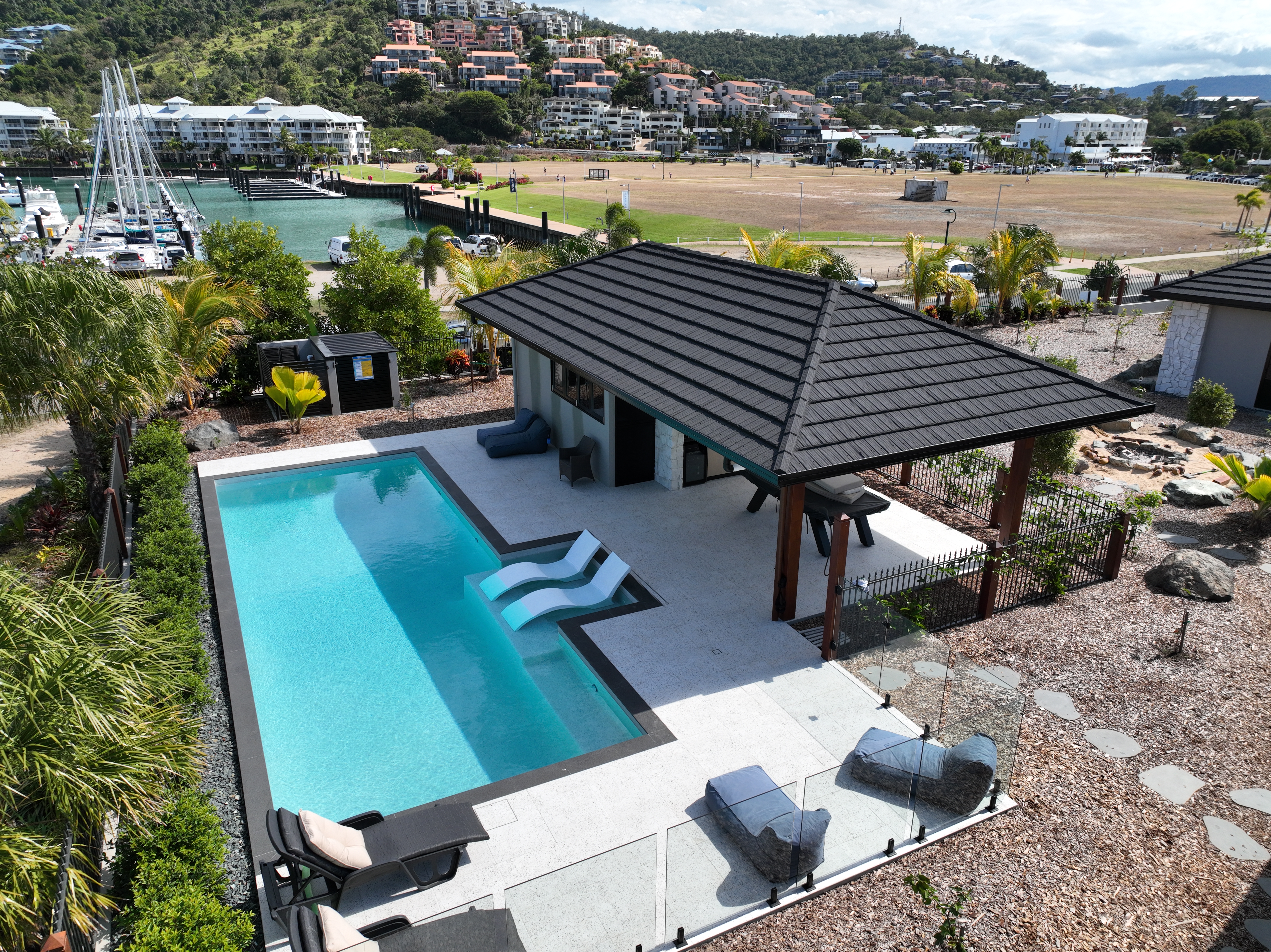 Gerard Stratos steel panel roof in charcoal colour at Airlie Beach.